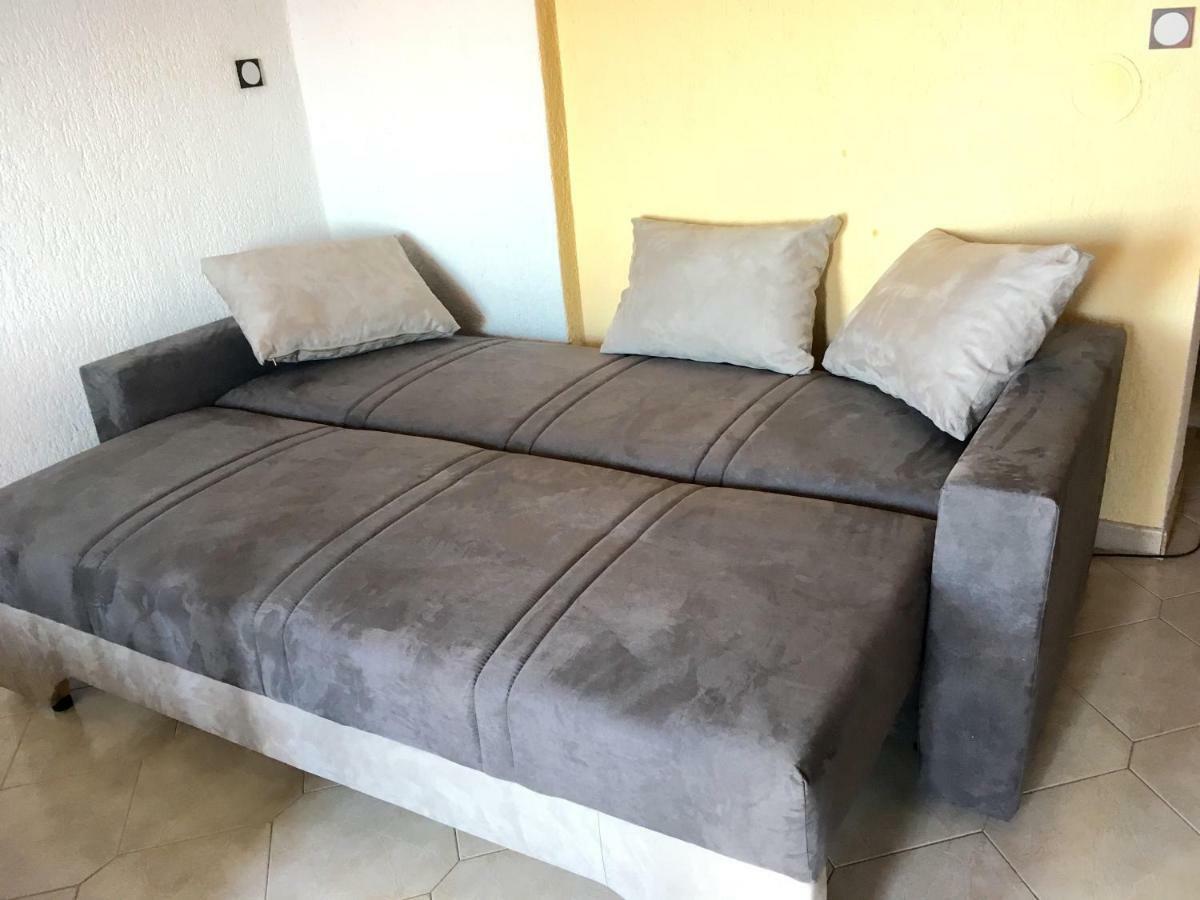 4 Roses Apartment 라브니 외부 사진